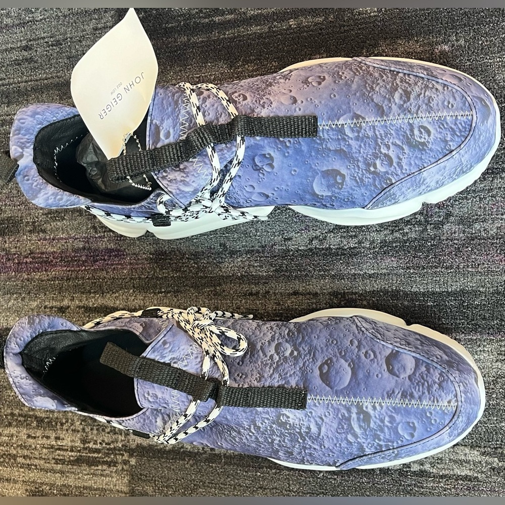 John Geiger 002 Hummer EV Size 12 NEW IN BOX